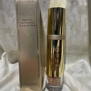 Still Hide and Chic Foundation NIB Shade Tan 2